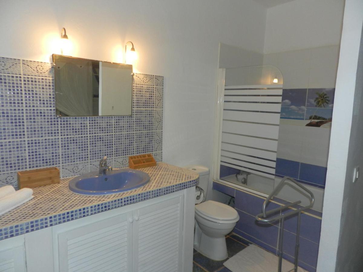 Villa Le Bord Bleu Le Moule Exterior photo
